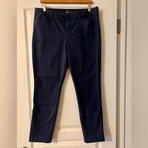 NWOT Old Navy Pixie pants, size 10